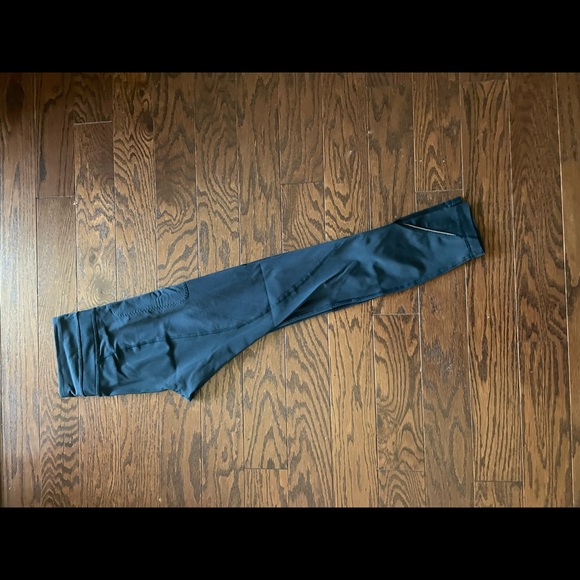 Lululemon Inspire Tight II Mesh - Picture 5 of 9